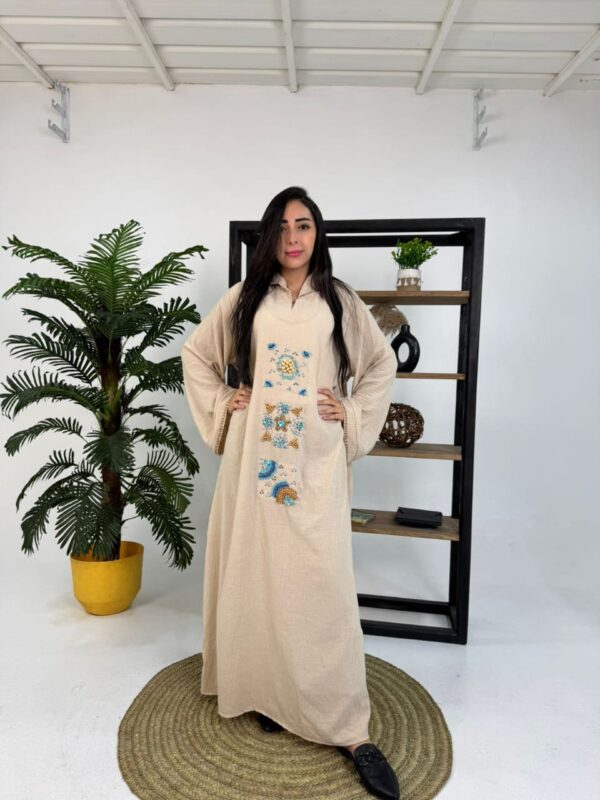 Hand-Embroidered Cotton-Linen Abaya – Beige - Image 2