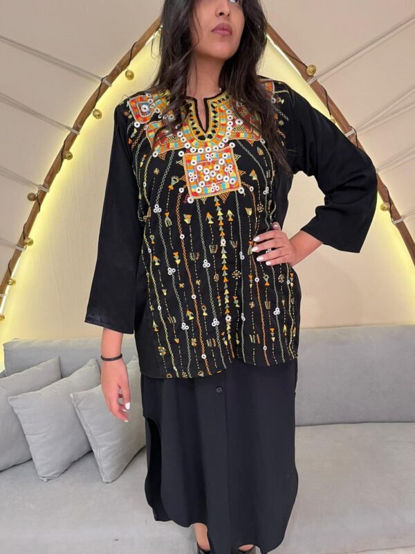 Black Rosalene Blouse | Hand-Embroidered by Siwa Women | Size XL