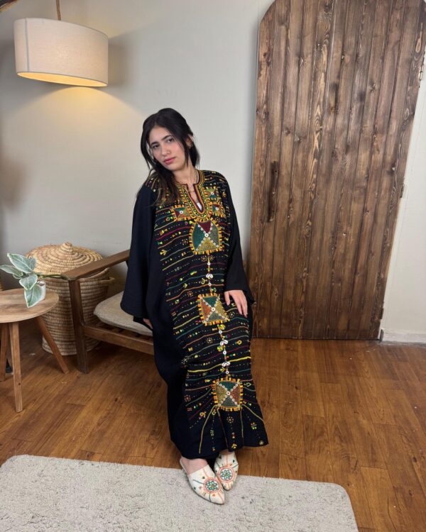 Spanish Linen Abaya Hand-Embroidered from Siwa Free size up to 3XL - Image 4