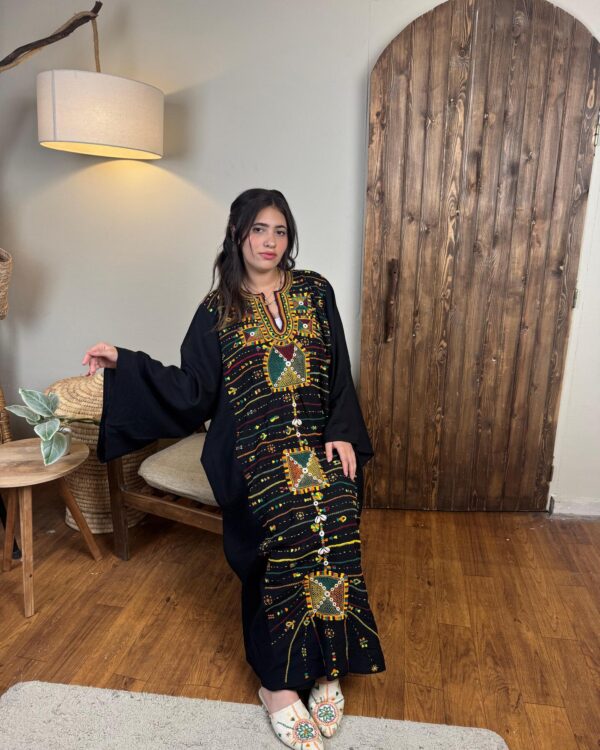 Spanish Linen Abaya Hand-Embroidered from Siwa Free size up to 3XL - Image 2