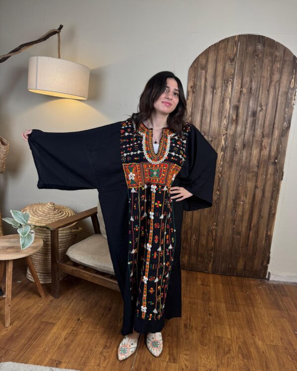 Spanish Linen Abaya Hand-Embroidered from Siwa Free size up to 3XL - Image 4