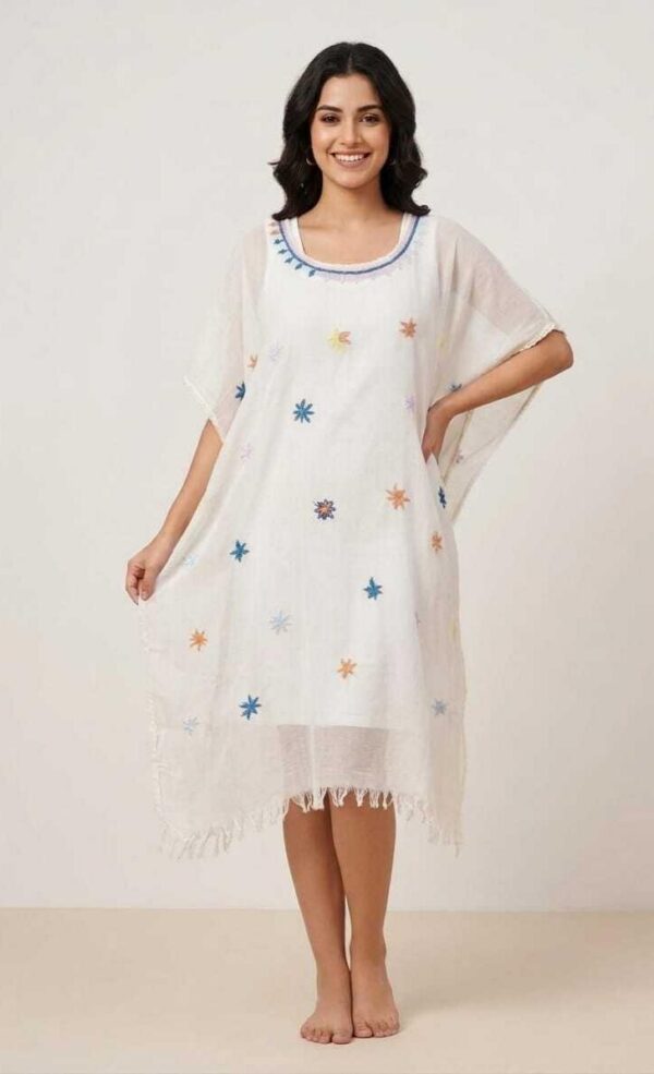 Handwoven off white Linen Poncho hand embriodered in Saint Catherine - free size